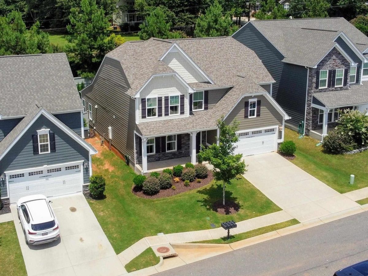 140 Belshire Dr, Greer, SC 29650