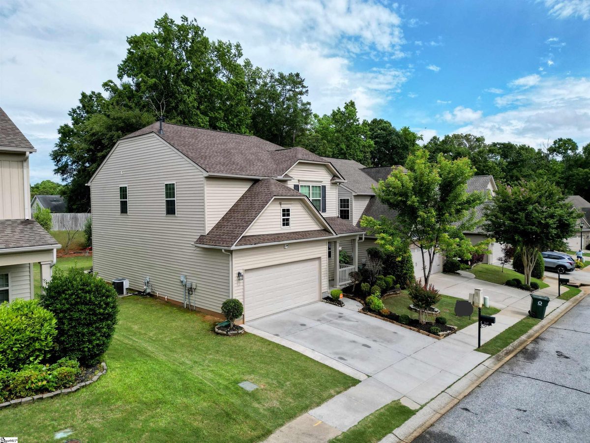 207 Penrith Ct, Simpsonville, SC 29681