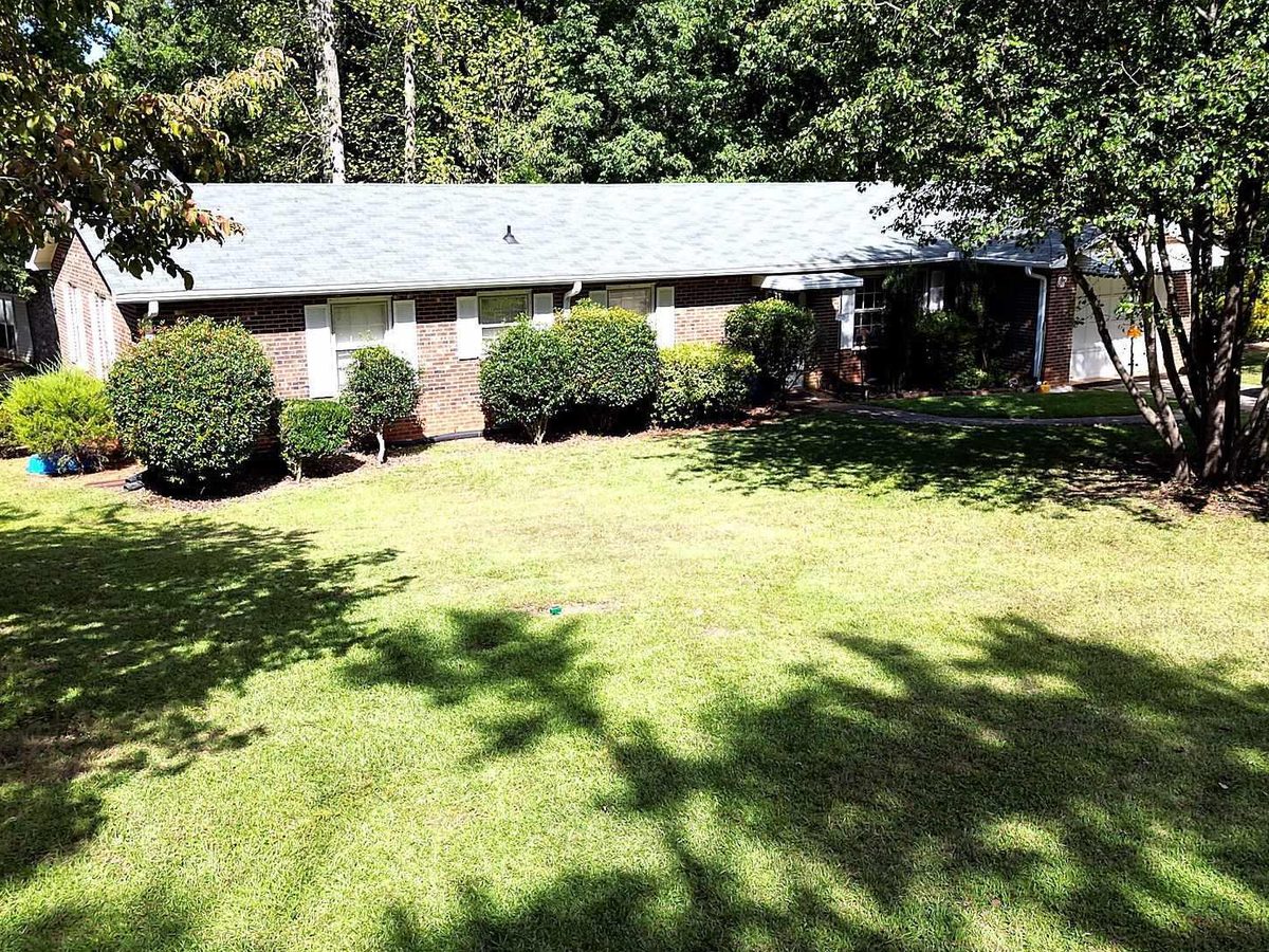 300 Colony Rd, Travelers Rest, SC 29690